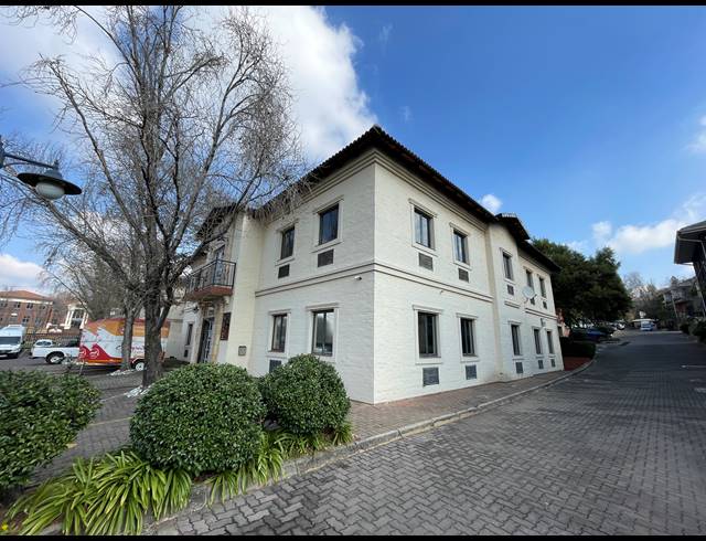 257M² OFFICE FOR SALE IN LYME PARK